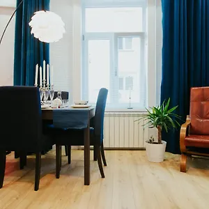 Color Corneliu Coposu 1a Street Apartment Bucharest