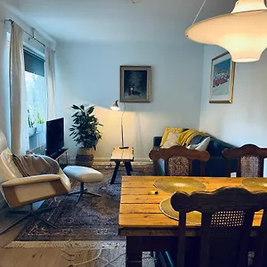  Apartment Lovely Apartment, Vuorimiehenkatu 31